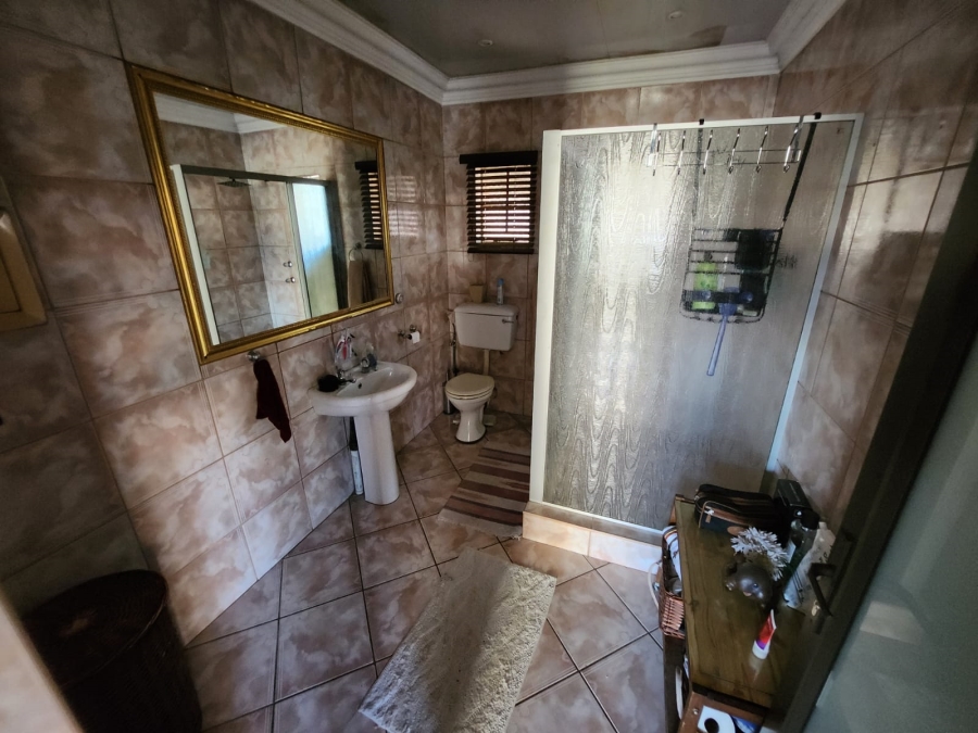 6 Bedroom Property for Sale in Vaalpark Free State